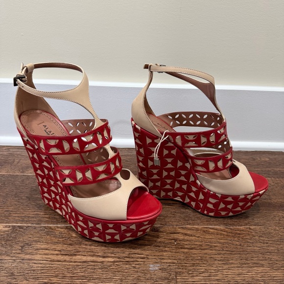 Alaia Beige and Red Cutout Platform Sandals - Picture 3 of 7